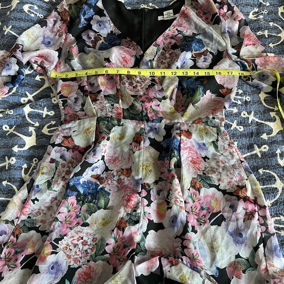 Glamorous Floral Long Sleeve Slit Romper Size M Lining Polyester Zip Back . - Picture 8 of 13